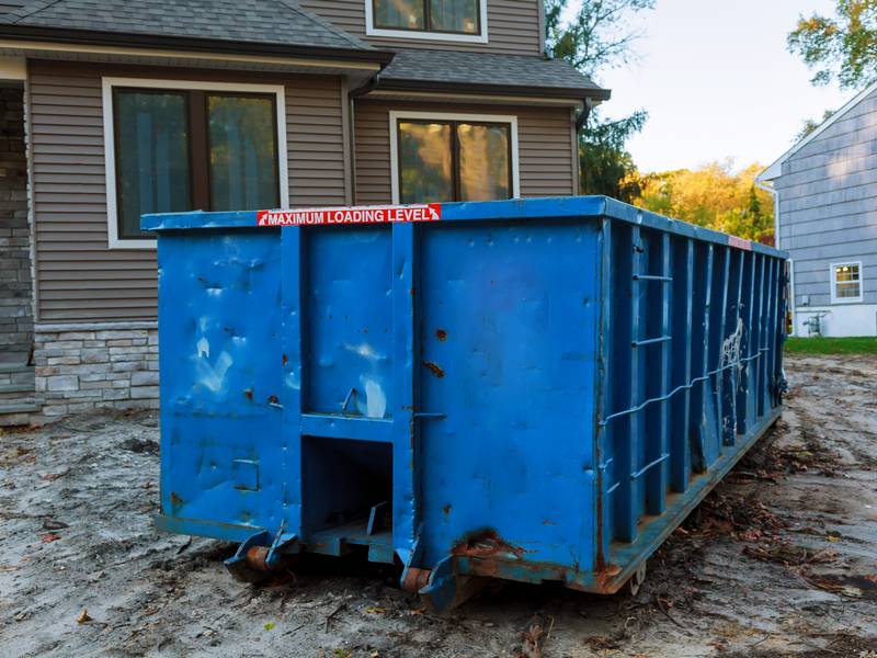 How Does a Dumpster Clean Out Work?